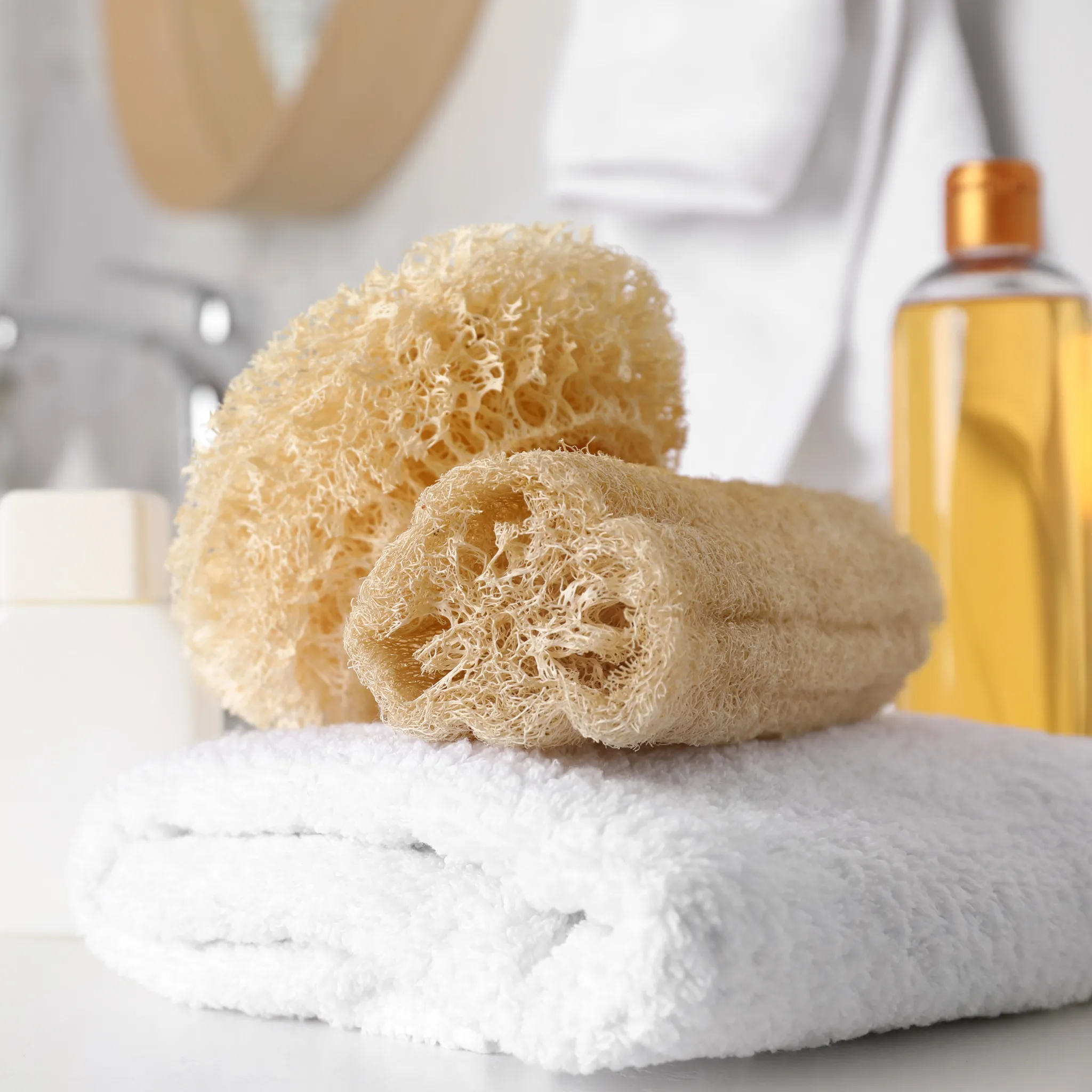 How to Use Raw Loofah for Exfoliating Your Skin