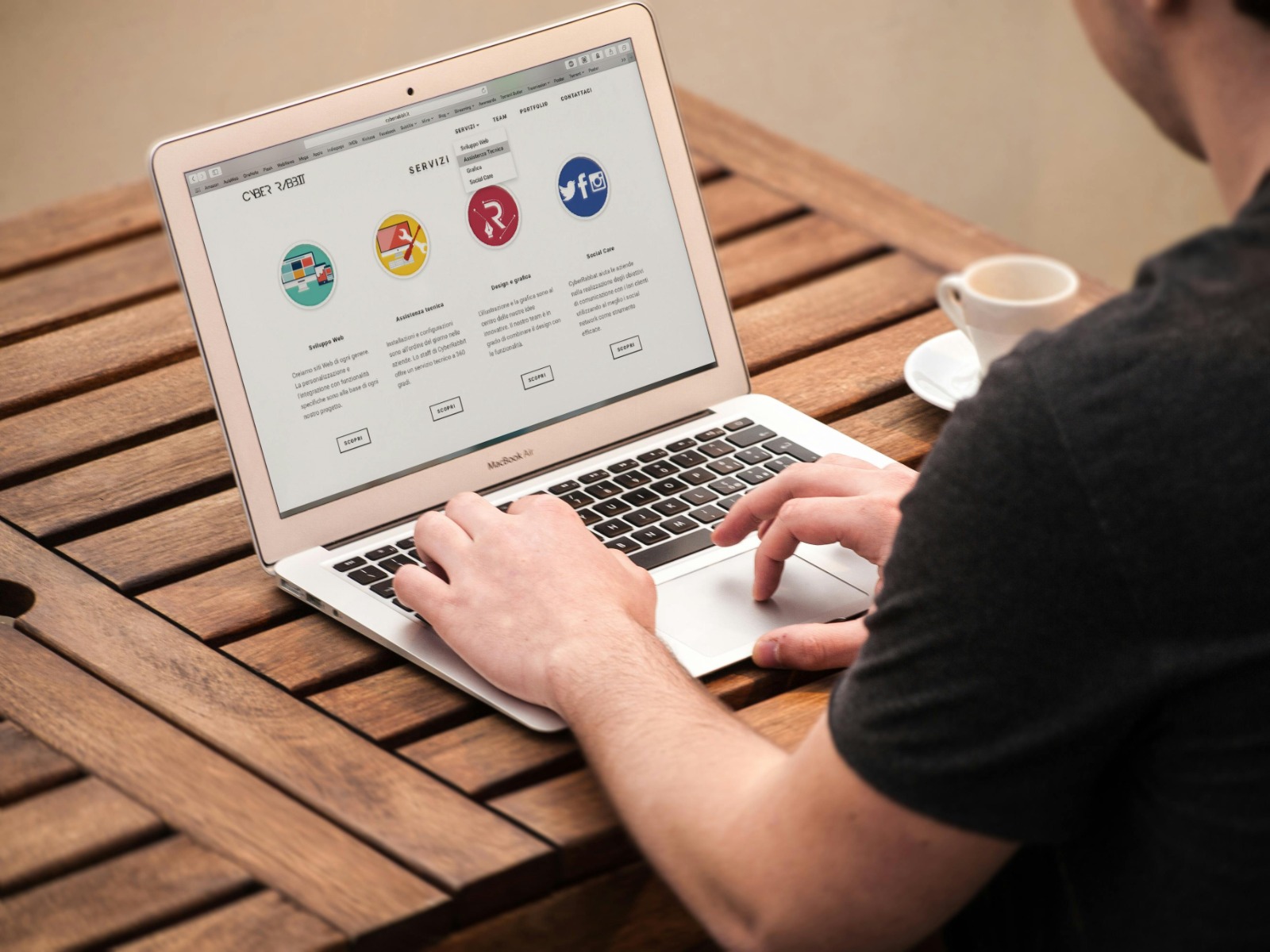 Buy LinkedIn Profiles with ID-Verified Accounts – Scale Outreach Safely